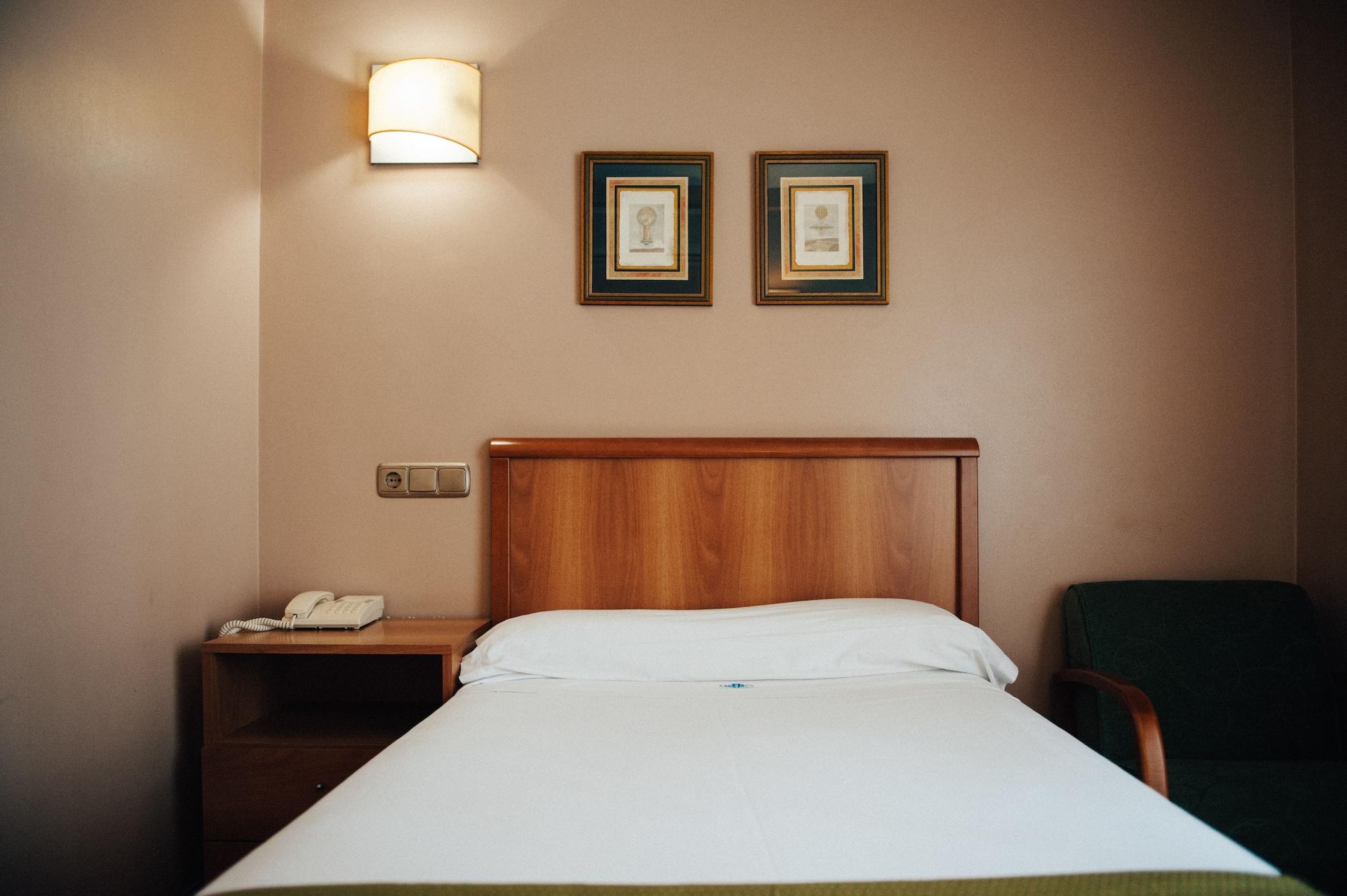 Hotel Carreno Oviedo Ngoại thất bức ảnh