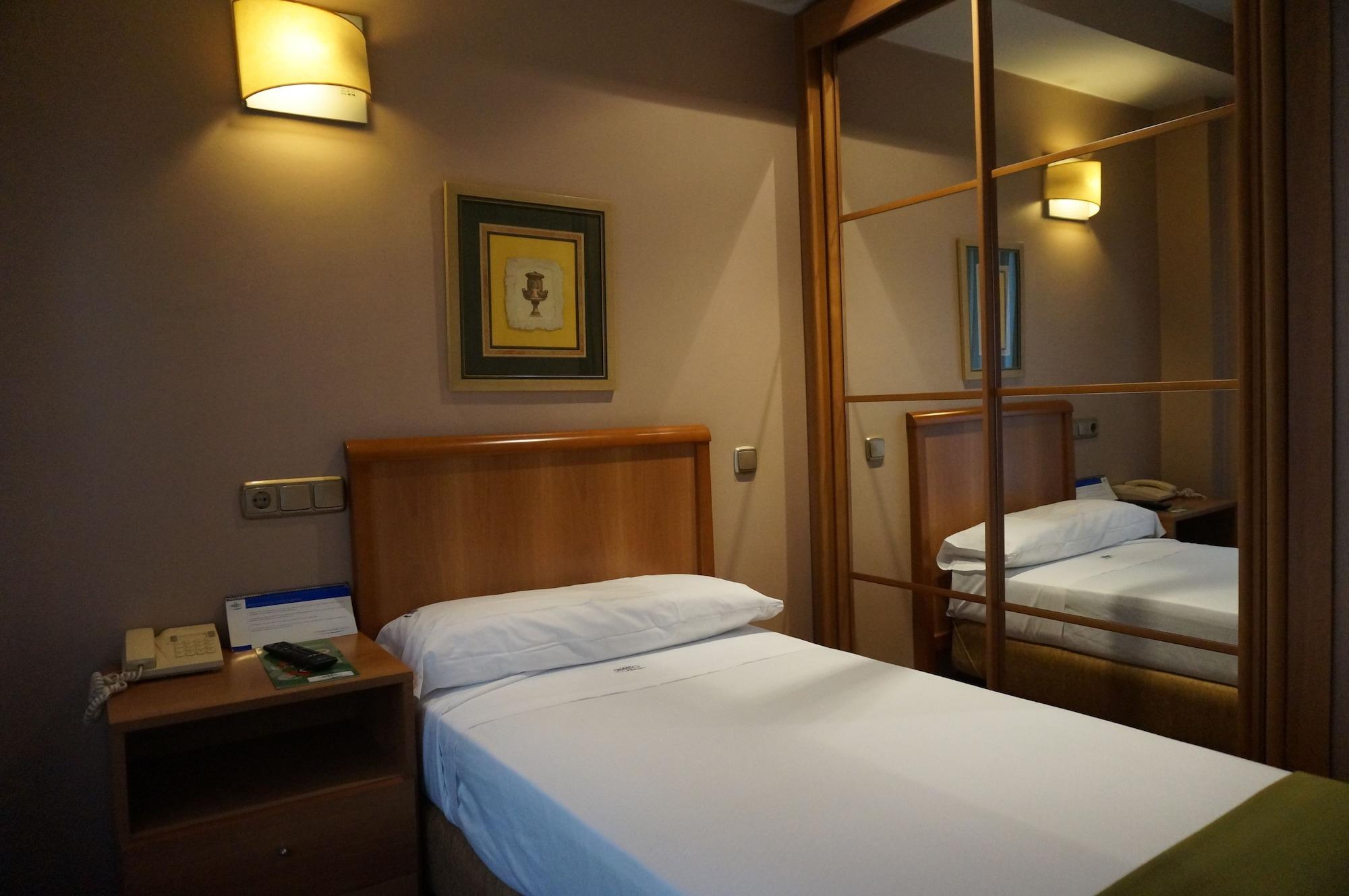 Hotel Carreno Oviedo Ngoại thất bức ảnh