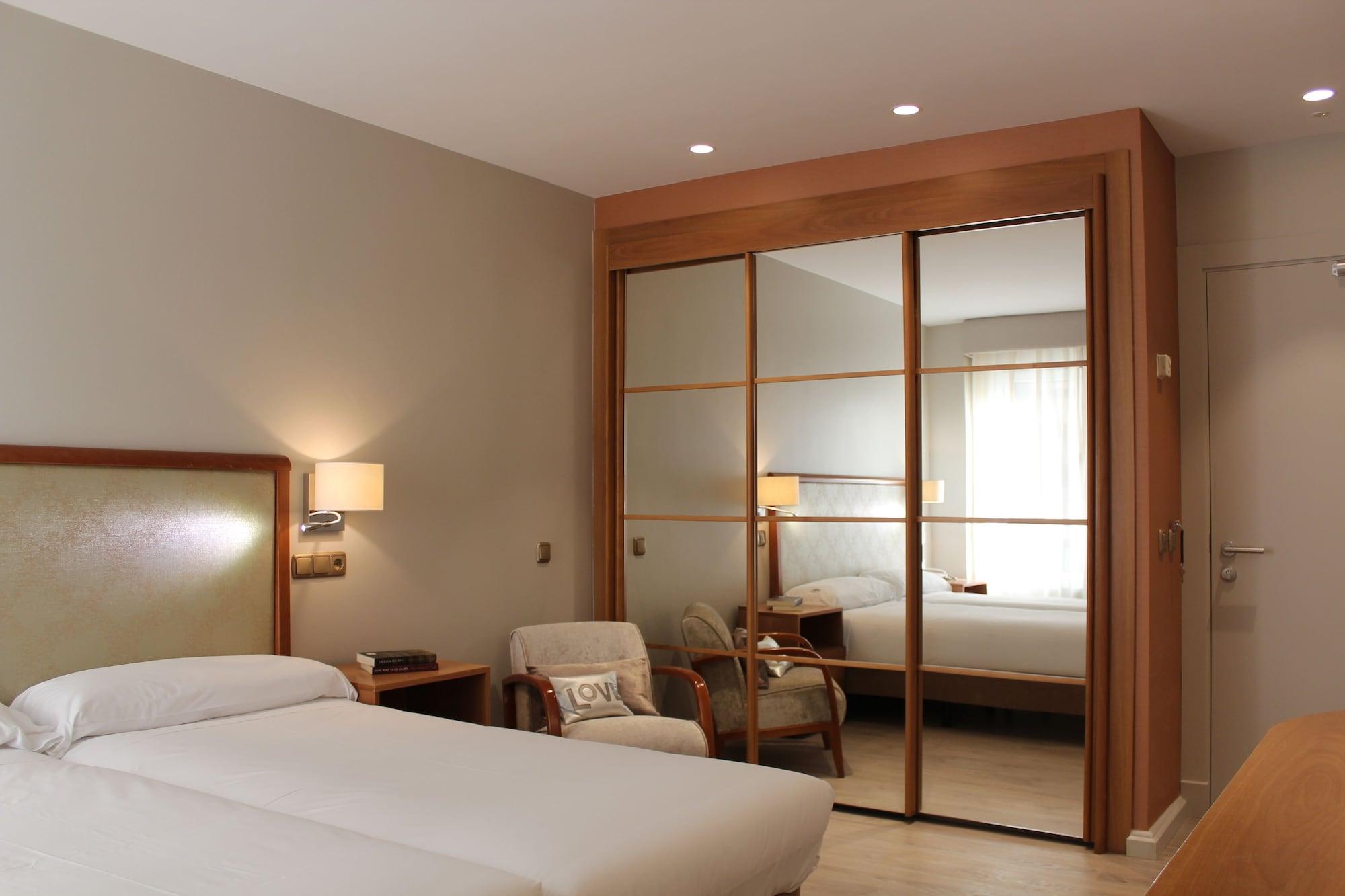 Hotel Carreno Oviedo Ngoại thất bức ảnh