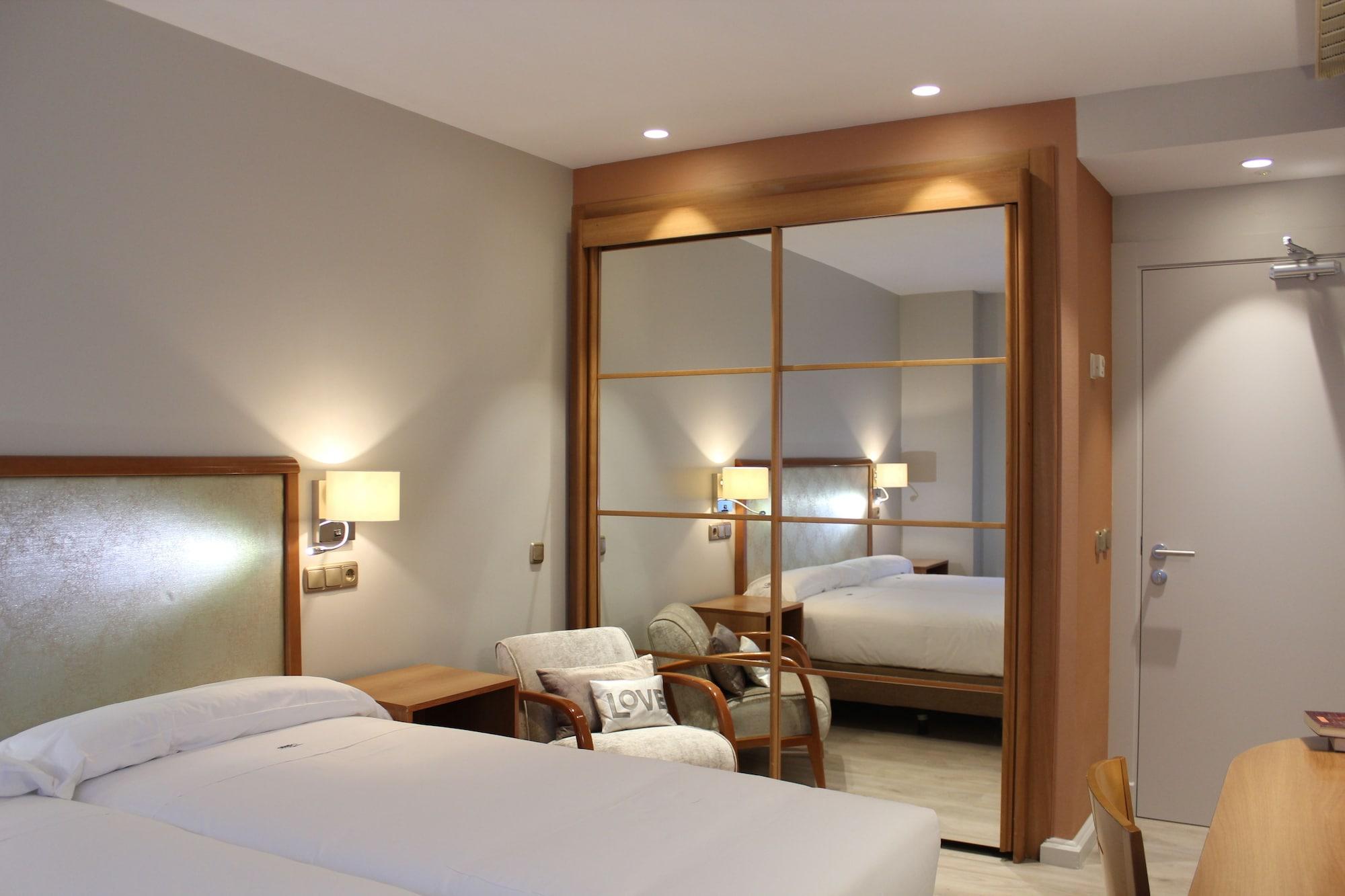Hotel Carreno Oviedo Ngoại thất bức ảnh