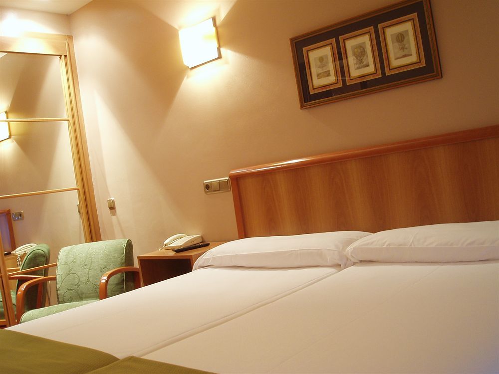 Hotel Carreno Oviedo Ngoại thất bức ảnh