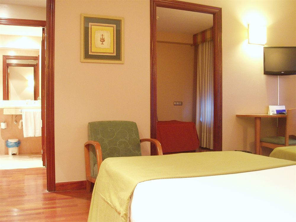 Hotel Carreno Oviedo Ngoại thất bức ảnh