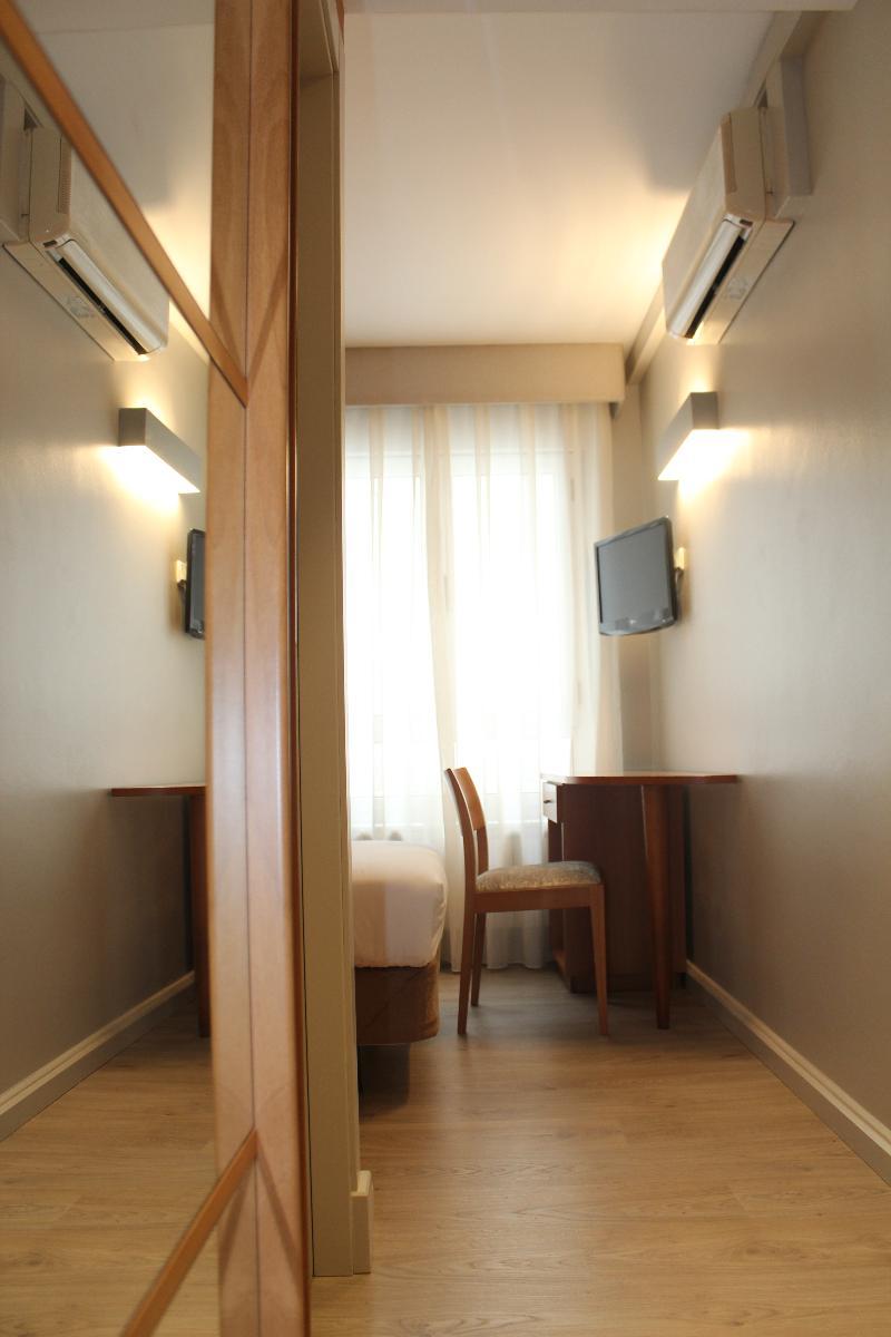 Hotel Carreno Oviedo Ngoại thất bức ảnh