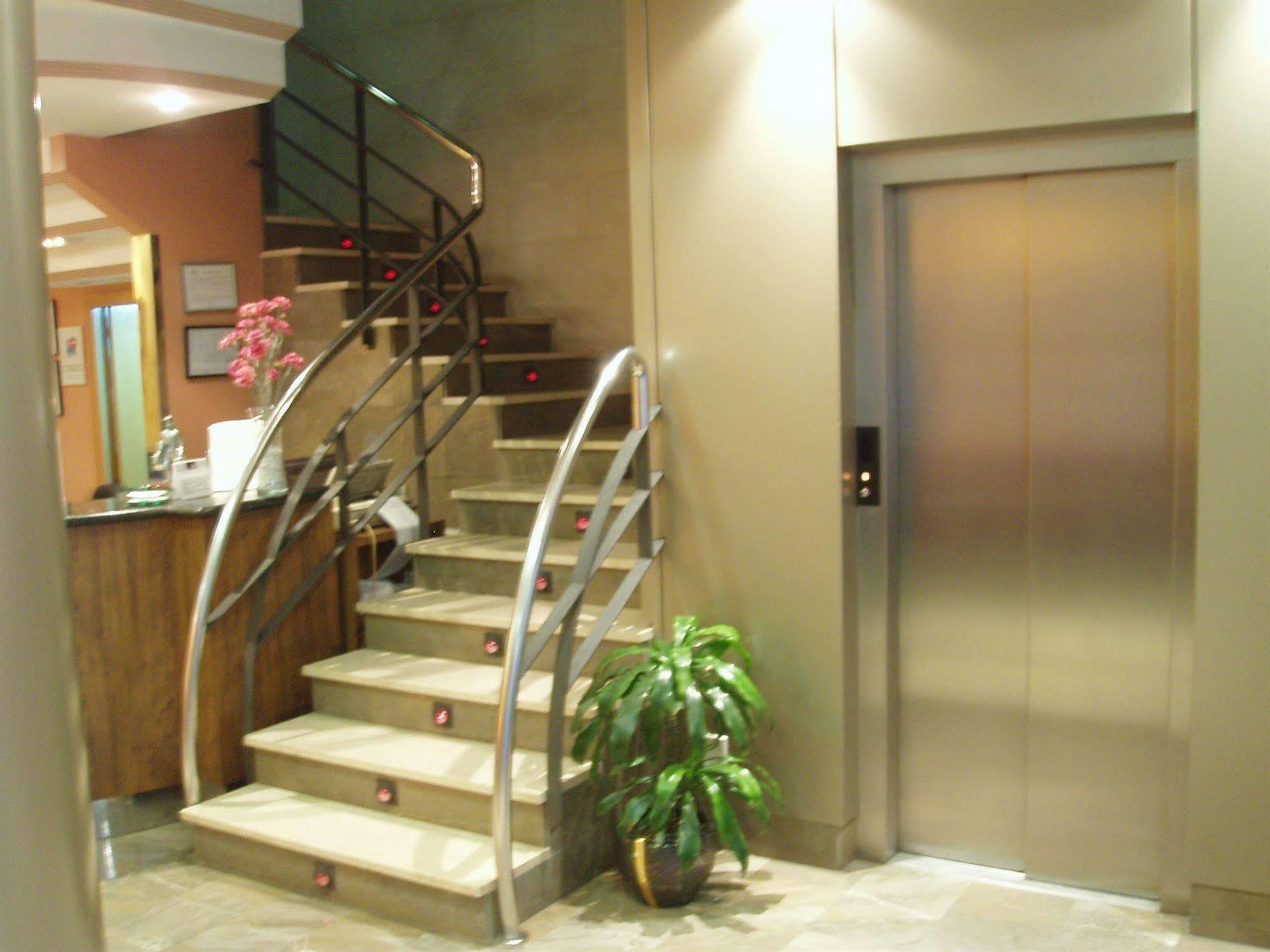 Hotel Carreno Oviedo Ngoại thất bức ảnh