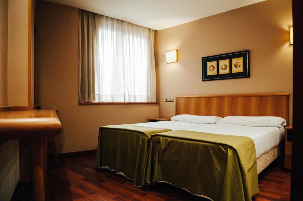 Hotel Carreno Oviedo Ngoại thất bức ảnh